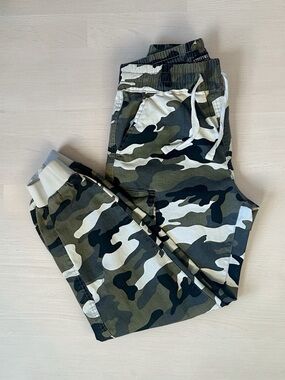 Streetwear Society Camouflage Joggers Women Size M